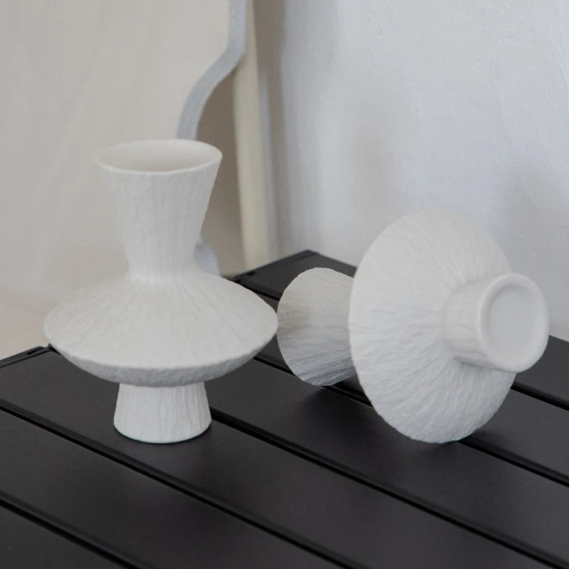 Elegant Ceramic Mini Vase – Aesthetic Room & Home Décor